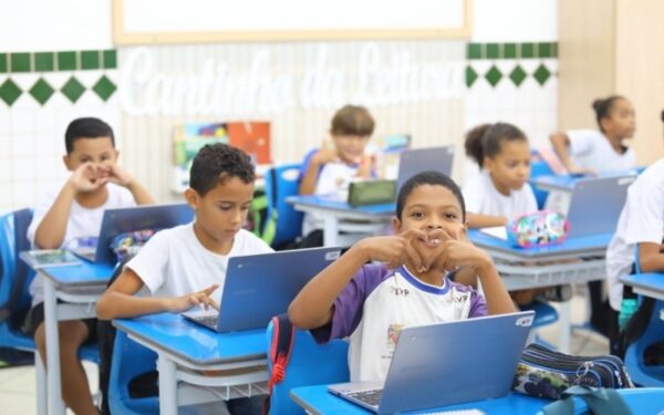 São José anuncia municipalização de mais 7 escolas estaduais; saiba quais