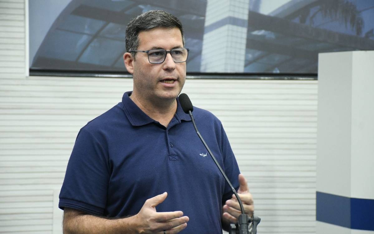 Vereador propõe regras para compra e adoção de cães de grande porte em São José