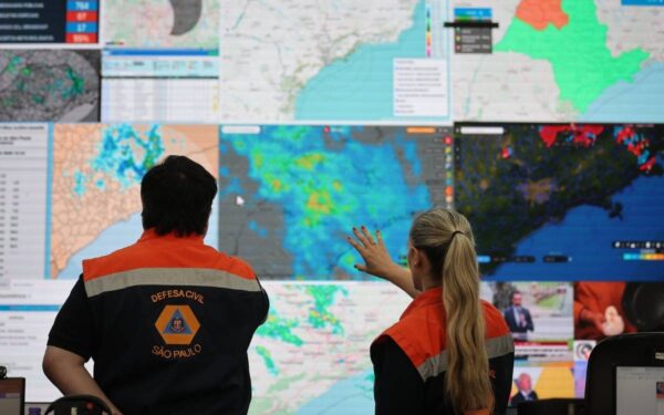 Defesa Civil emite alerta severo para chuvas intensas no litoral paulista