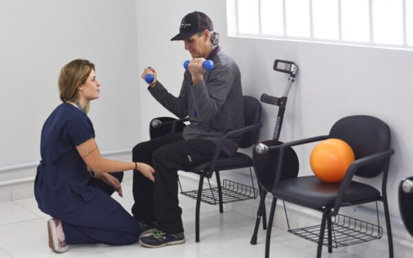 FISIOTERAPIA na rede municipal registra aumento de atendimentos após novo credenciamento de clínicas; meta da Prefeitura é zerar demanda reprimida até o fim de 2026