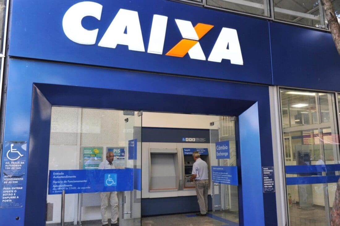 Justiça condena trio por roubo de R$ 747 mil em agência da Caixa em São José