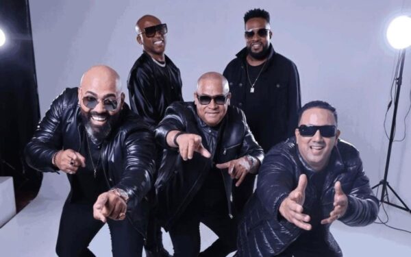 Katinguelê faz show gratuito no Parque da Cidade e movimenta fim de semana em São José
