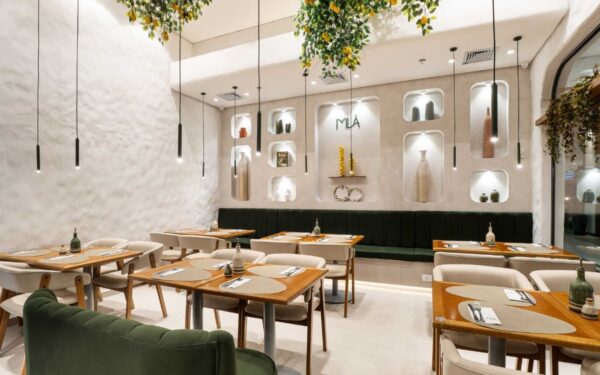 Milá realiza evento com jantar, vinhos e pintura em taça no Colinas