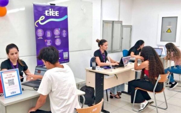 PAT e CIEE oferecem 429 vagas de estágio e de aprendizagem