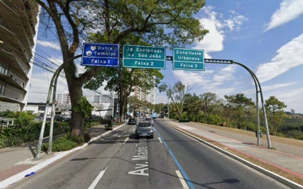Avenida Madre Thereza tem interdição parcial no domingo para obras da Sabesp no centro de São José dos Campos