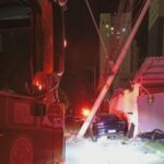 Casal fica ferido após carro bater em poste no Jardim Colinas, na Zona Oeste de São José dos Campos