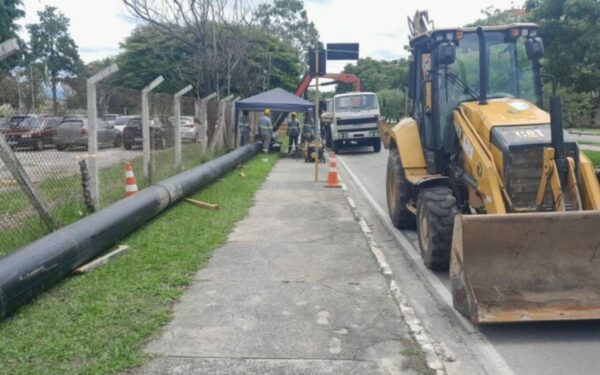 Rompimento de adutora deixa 90 mil moradores sem água na região leste de Jacareí