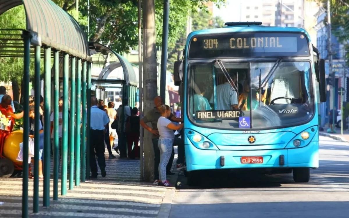 Painéis de informações sobre transporte público em São José dos Campos serão instalados em pontos de ônibus, terminais e estações; propostas podem ser enviadas até 2 de junho
