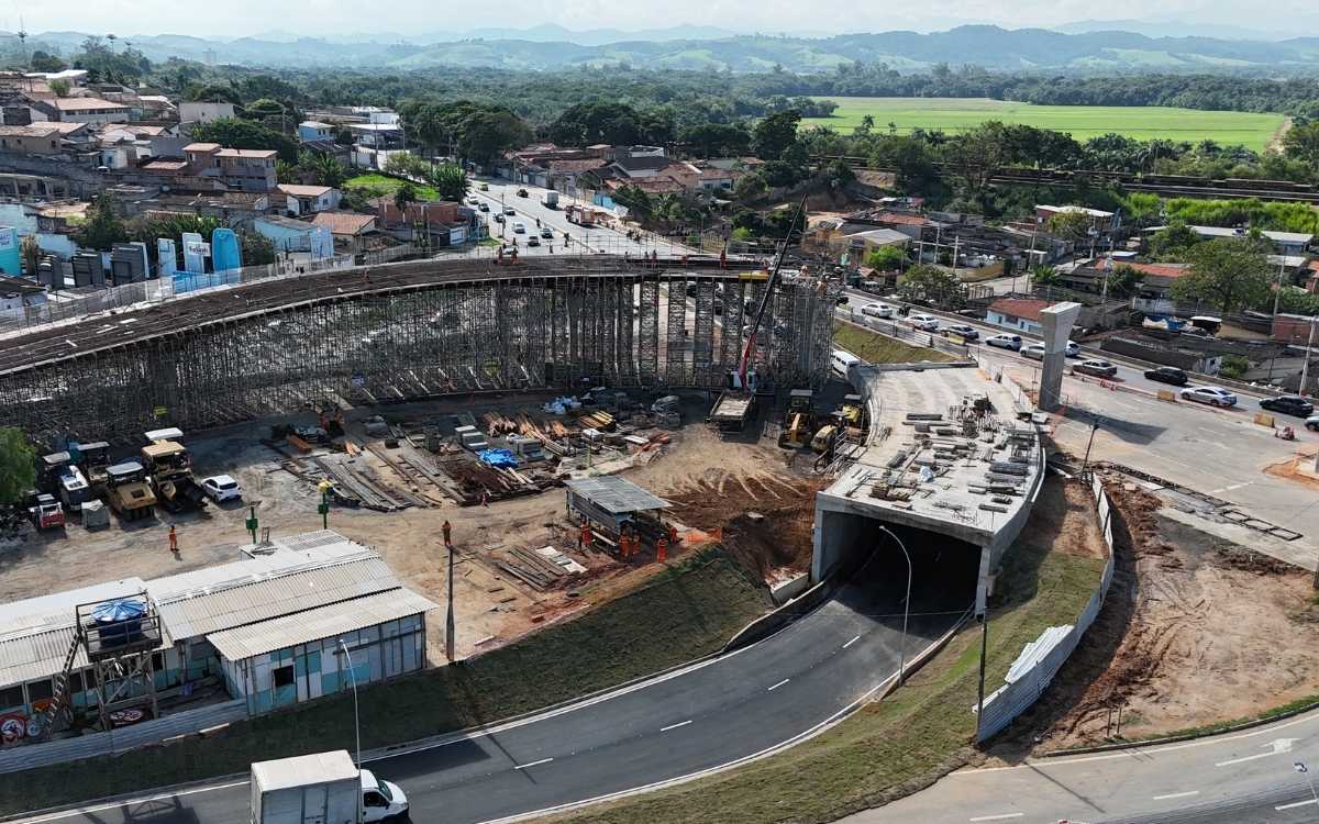 Túnel da Avenida Sebastião Gualberto é liberado ao tráfego em São José dos Campos