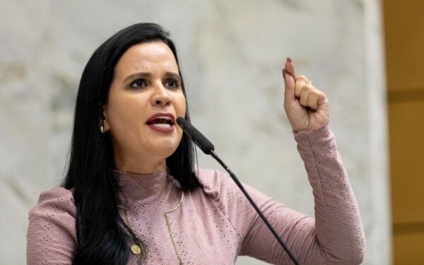 Deputada Leticia Aguiar denuncia desvalorização sistemática da mulher na política paulista
