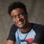 Helio de la Peña apresenta Preto de Neve no Teatro Colinas em São José dos Campos