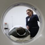 Jacareí realiza mutirão com mais de mil tomografias para reduzir fila de espera