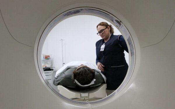Jacareí realiza mutirão com mais de mil tomografias para reduzir fila de espera