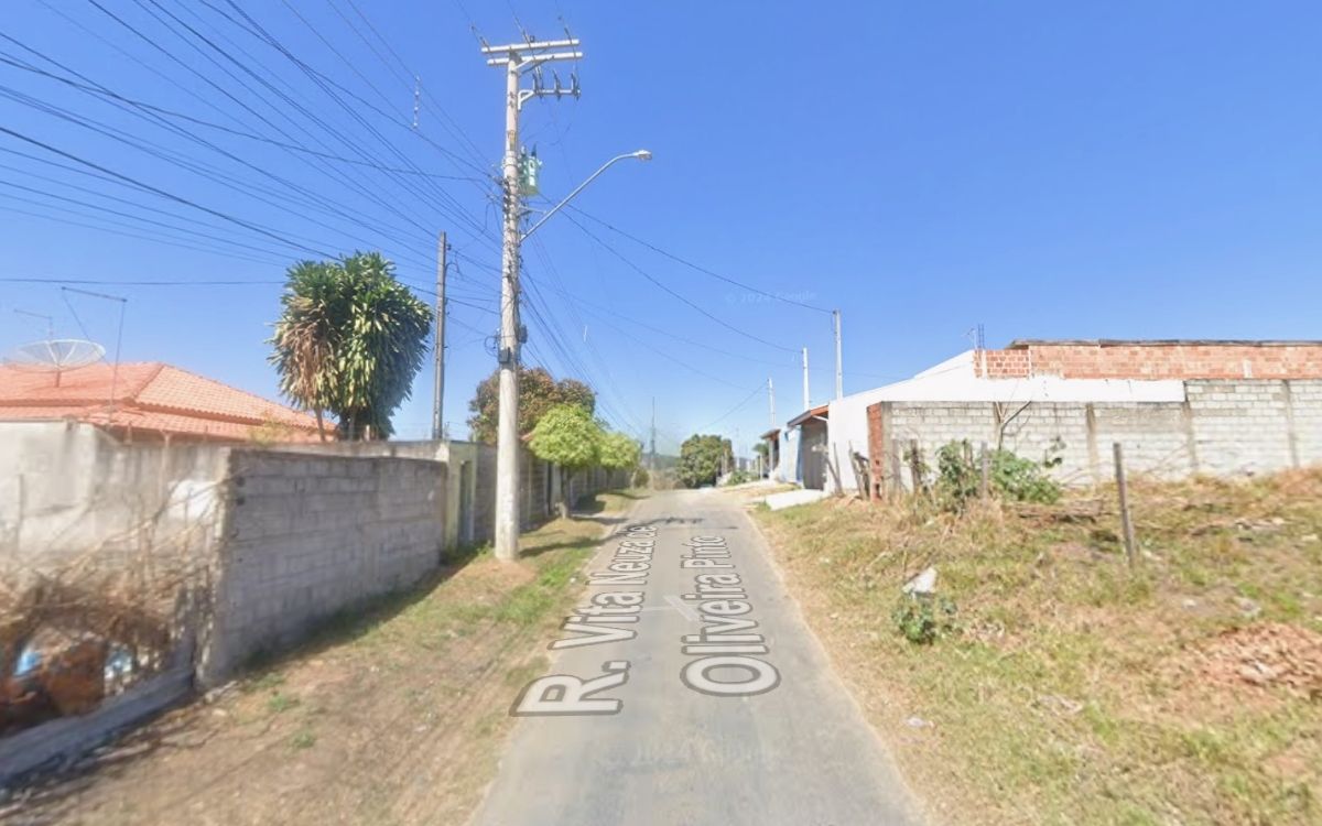 R. Vita Neuza de Oliveira Pinto no bairro Majestic