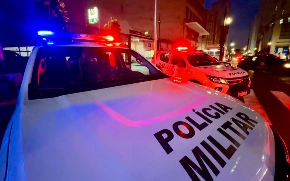 Vítima de violência doméstica liga para o 190, simula pedido de pizza e salva a própria vida em São Paulo