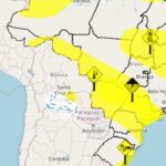 Inmet emite alertas de perigo potencial para chuva intensa e queda de temperatura no Vale do Paraíba nesta terça (23)