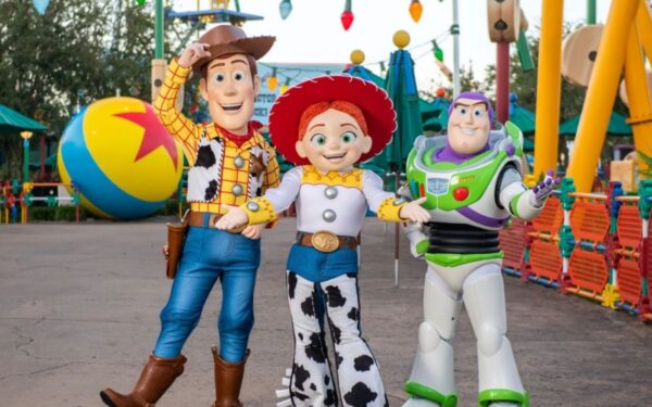 Shopping Jardim Oriente recebe espetáculo gratuito Toy Story nesta terça-feira (23) à noite