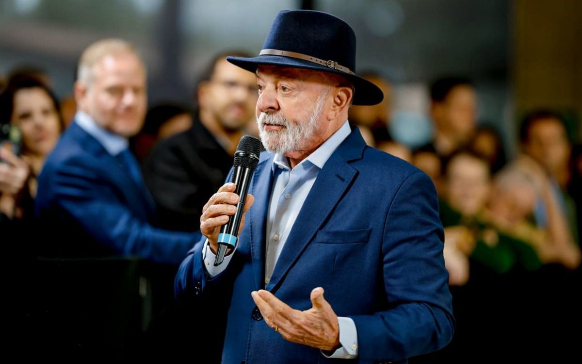 Em São José, Lula cobra soberania sobre terras raras: "não vamos ser mais exportador de matéria-prima"