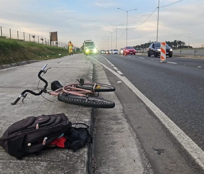 Atropelamento na Dutra deixa ciclista em estado grave em São José dos Campos