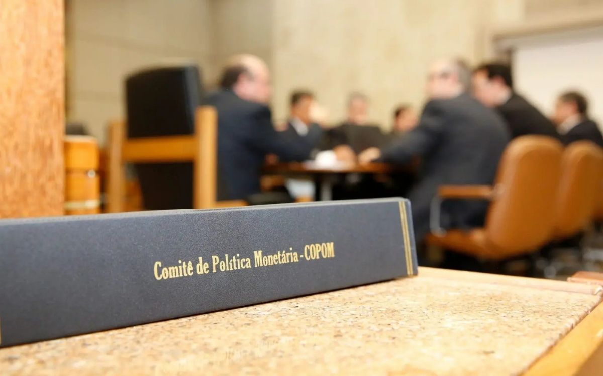 Banco Central corta Selic para 14% ao ano, menor patamar desde março de 2025, mas não sinaliza novos cortes