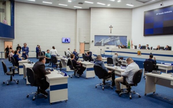 Câmara de São José retoma sessões com 1.303 itens e 195 requerimentos aprovados