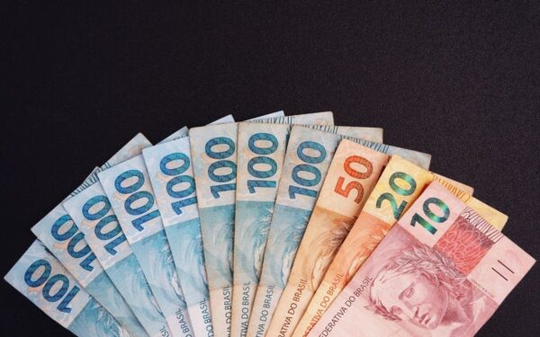 Percepção sobre a economia piora e 52% dos brasileiros a avaliam como ruim ou péssima, aponta pesquisa BTGNexus