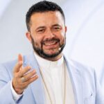Candidato do Partido Novo, Bispo Léo Assis propõe alíquota única de 17% e privatização sem exceção