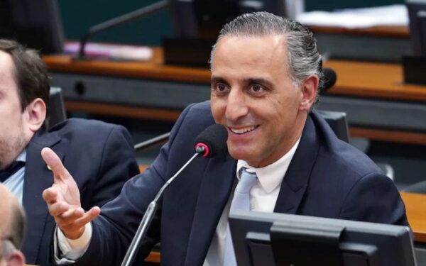 Eduardo Cury defende quinto hospital regional para o Vale e retomada de grandes obras em nova candidatura a deputado federal