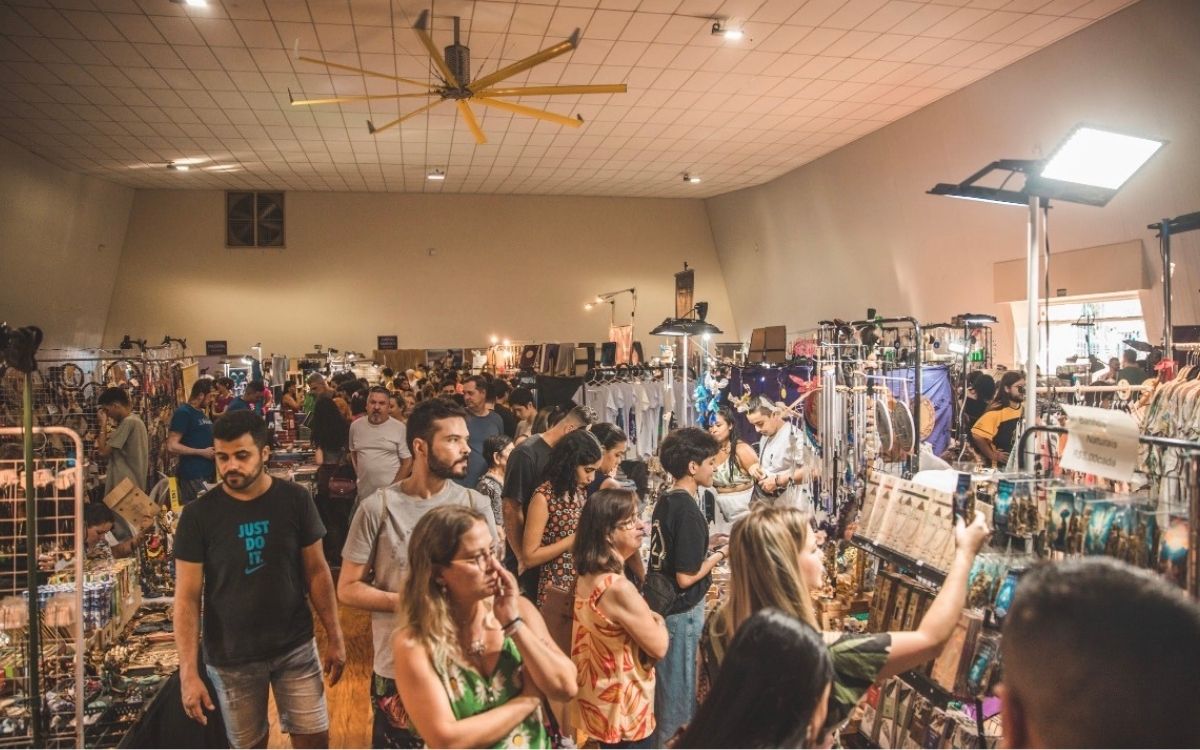 Feriado de setembro tem Mercado Místico e três festivais gastronômicos gratuitos em shopping de São José