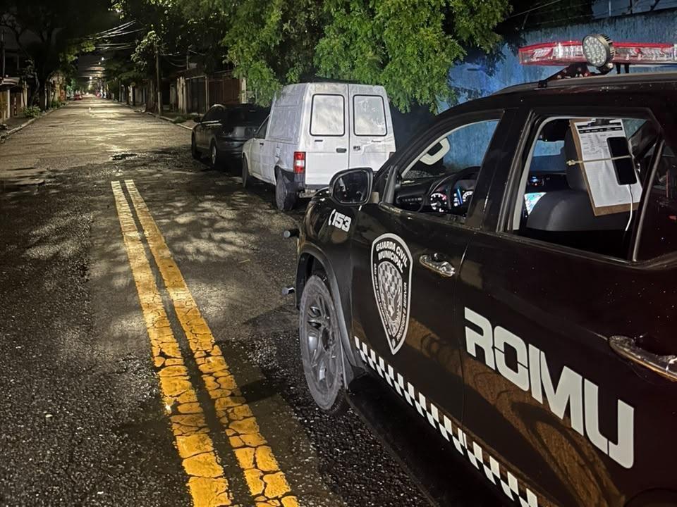 GCM recupera carro furtado em 30 minutos e detém três suspeitos com apoio das câmeras do CSI