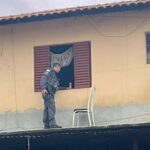 Menino de 6 anos é resgatado pela PM após ser encontrado trancado sozinho em São José dos Campos