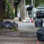 Foto de capa: Divulgação Paralisação de coletores entra no segundo dia e deixa lixo acumulado em São José dos Campos