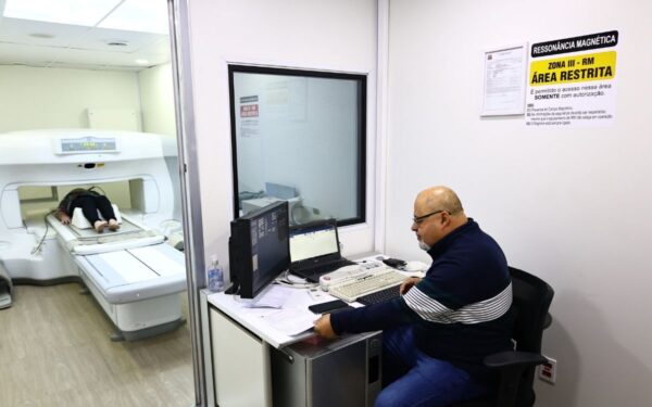 Prefeitura apresenta balanço das filas na saúde; fisioterapia tem a maior queda, de 65,58%