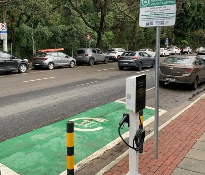 Zona Azul de São José dos Campos ganha seis carregadores para veículos elétricos