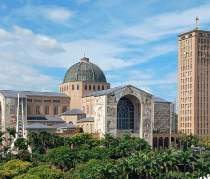 Aparecida bate recorde com 200 mil fiéis no dia da Padroeira; Dutra tem 52 mil romeiros e nenhuma morte