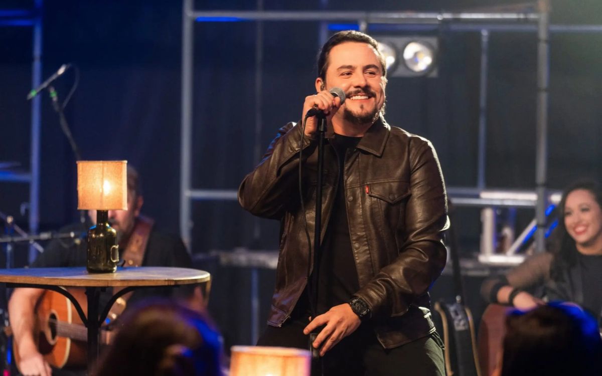 Show de Dino Fonseca é cancelado em São José dos Campos; organização e produtora trocam versões