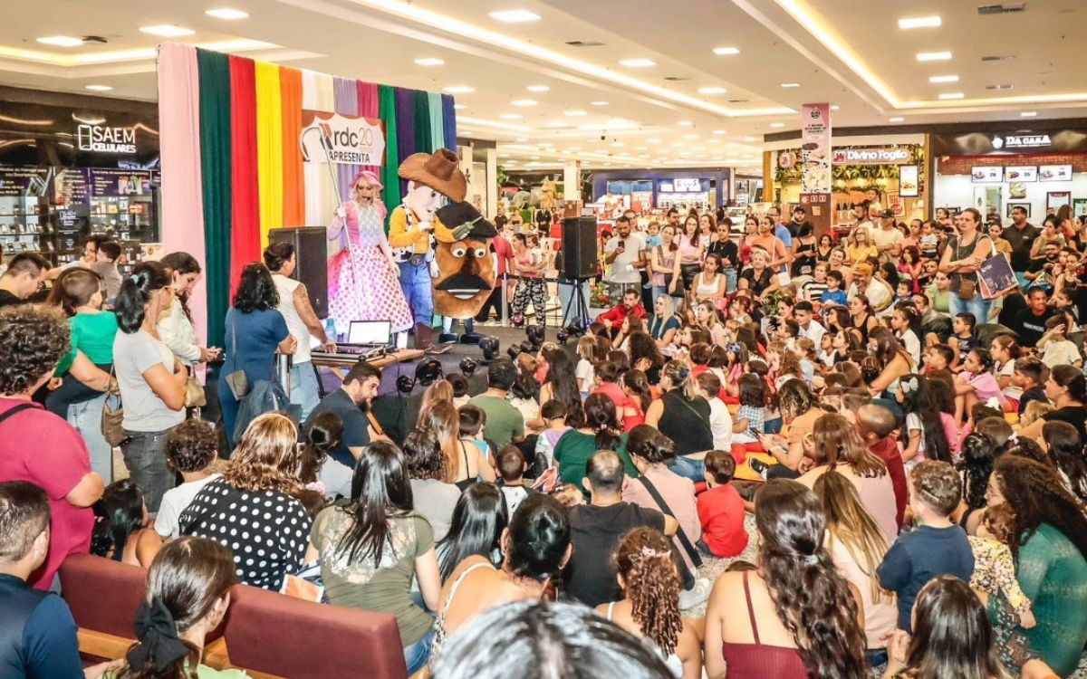 Teatro infantil gratuito no Jardim América recebe Galinha Pintadinha e Pintinho Amarelinho